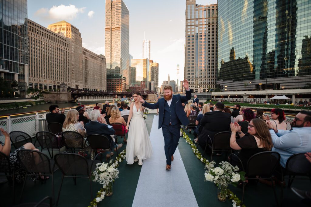 Bride and groom get married on Chicago's First Lady Cruise on the Chicago River.
